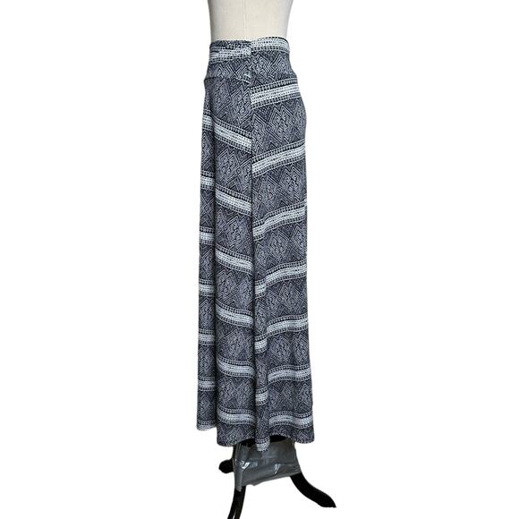 Donna Moore black white tribal print boho pull on maxi skirt size Medium - Picture 6 of 11
